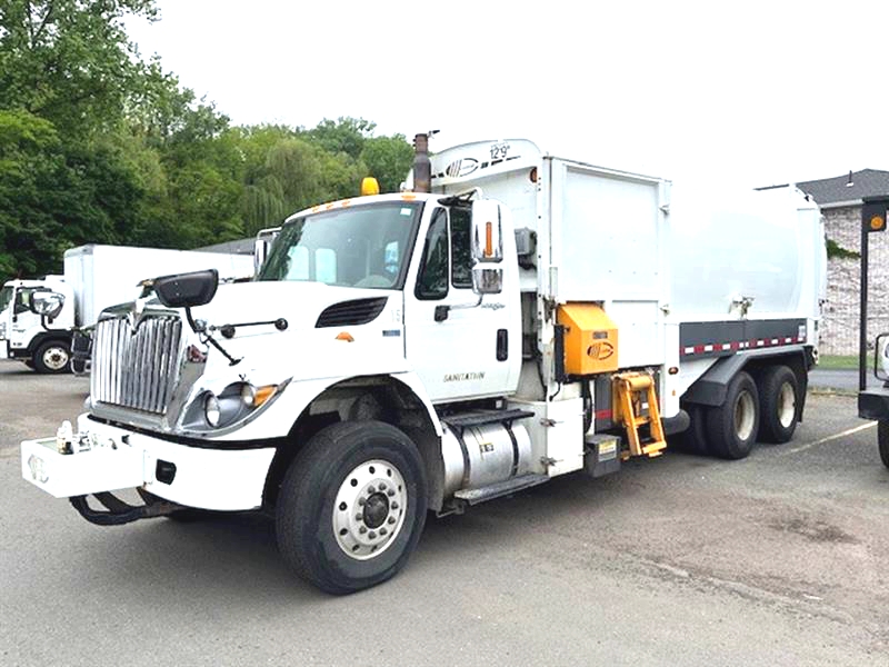 2012 IH 7400 TANDEM 31-YARD SIDE LOADER Trash Truck