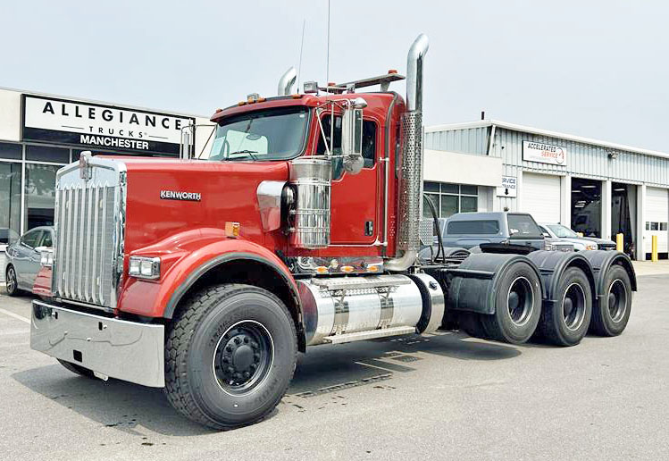 2023 KENWORTH W900