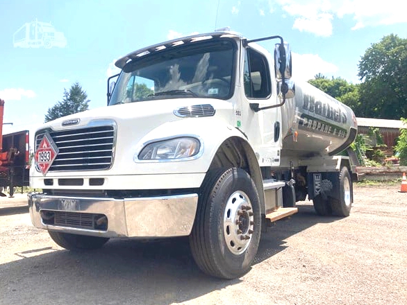 2011 FREIGHTLINER BUSINESS CLASS M2 106