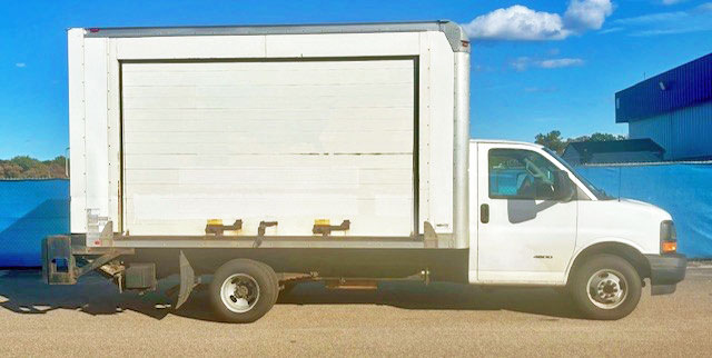 2017 CHEVY EXPRESS 4500 14’ CUBE VAN