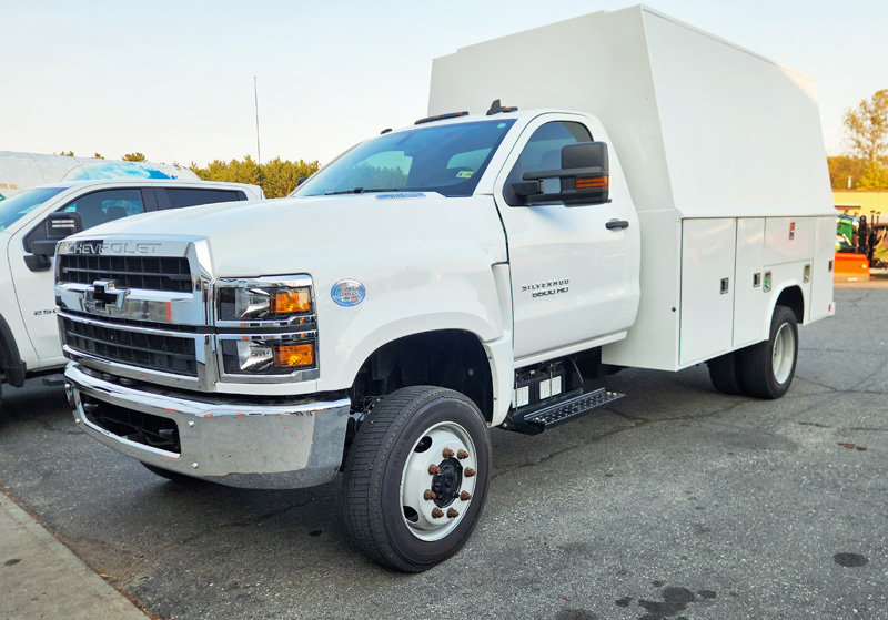 2021 CHEVY 5500 SERVICE BODY
