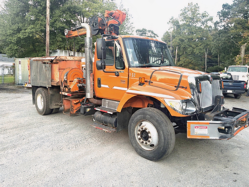 2003 INTERNATIONAL 4300