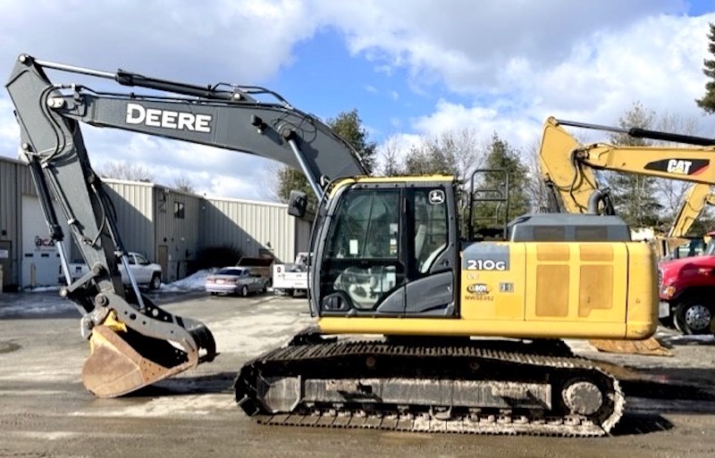 2018 Deere210G LC