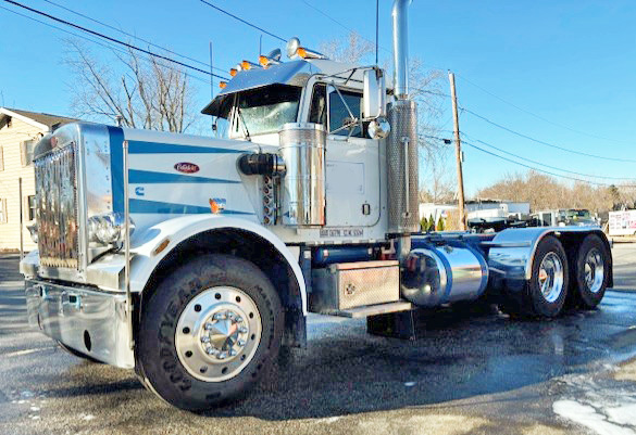 1980 PETERBILT 359