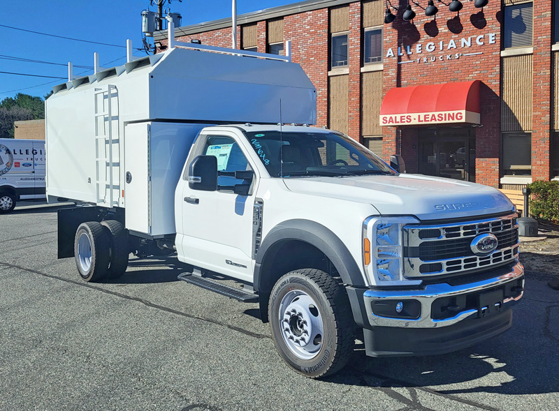 2024 FORD F550 XL 4X4 12′ CHIP TRUCK.