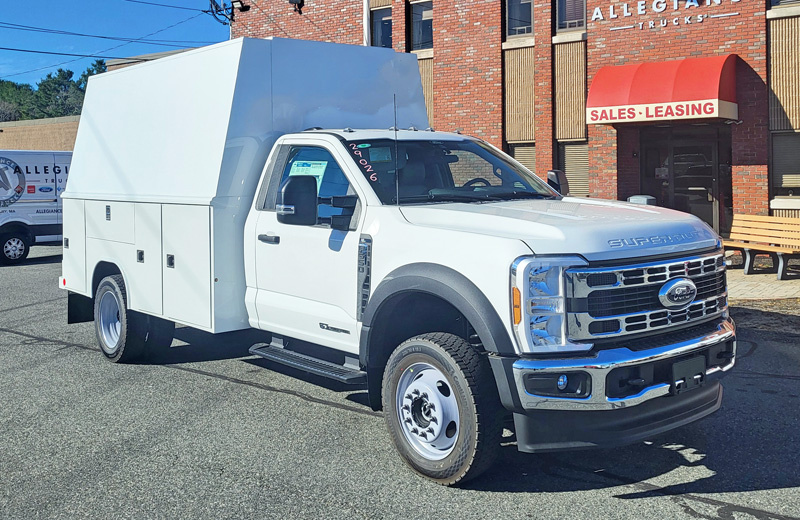 2024 FORD F550 XL READING WALK-IN UTILITY 4X4.