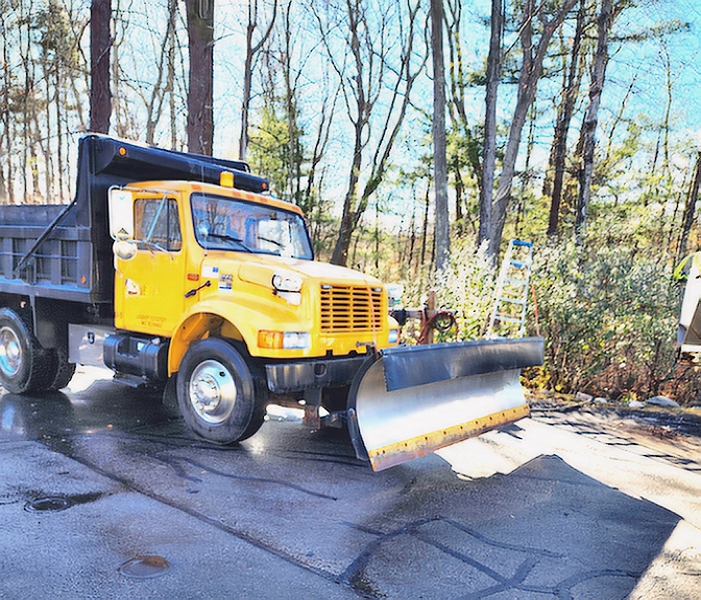 2002 INTERNATIONAL 4900 SERIES