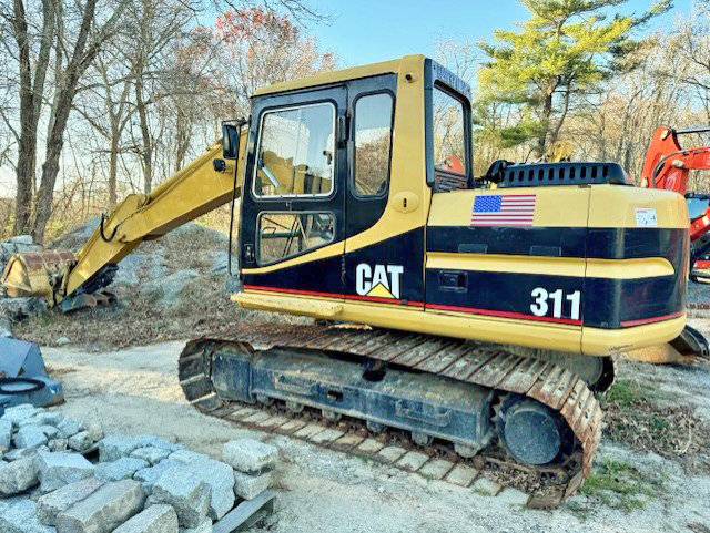 CAT 311 EXCAVATOR – Pre-Emissions Machine