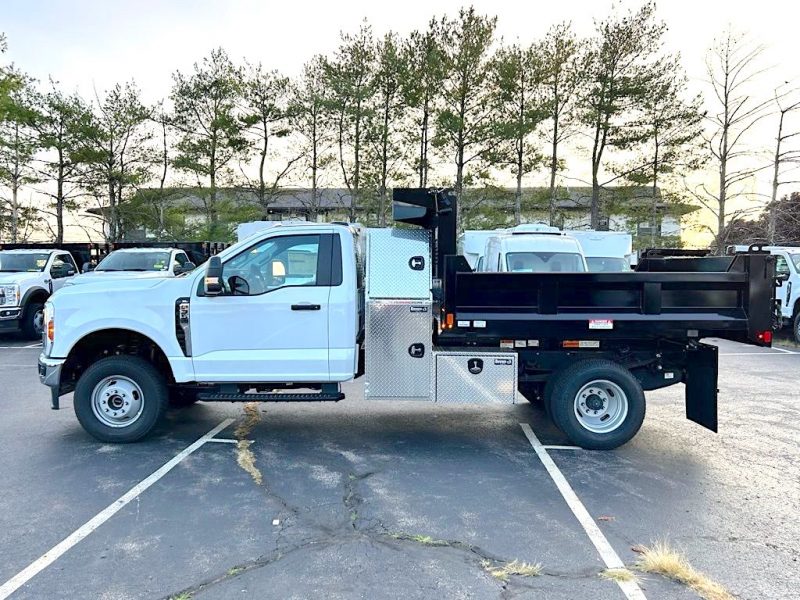 2023 FORD F350 DUMP