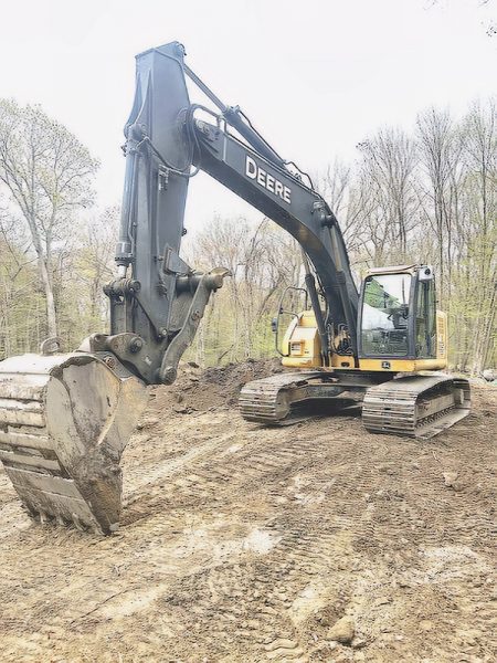 2013 JOHN DEERE 225D  LC