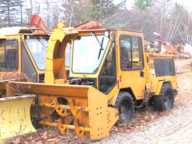 TRACKLESS MT 5.  7’ Snowblower