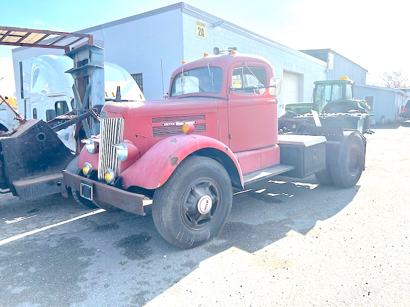 1952 WHITE TRACTOR