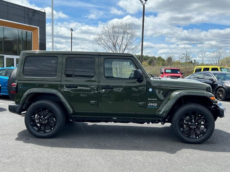 2024 Jeep Wrangler 4xe Sahara