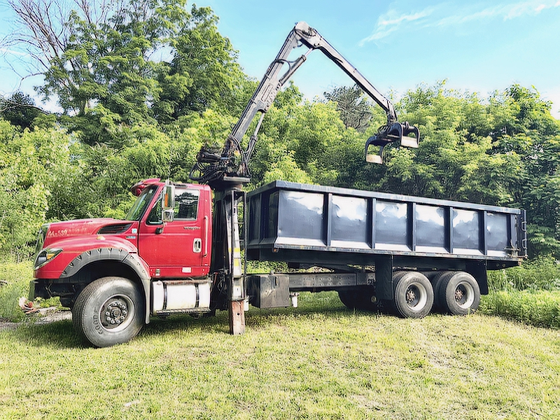 2013 INTERNATIONAL 7400 MODEL