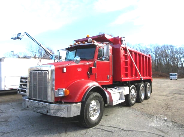 2011 PETERBILT 365 TRI-AXLE 6×4 DUMP