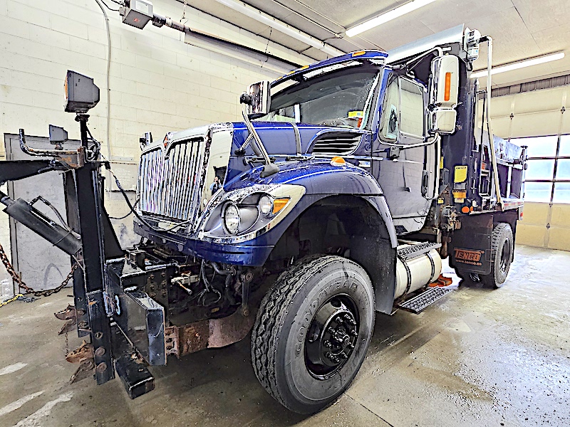 2015 IH 7400 SINGLE AXLE PLOW DUMP