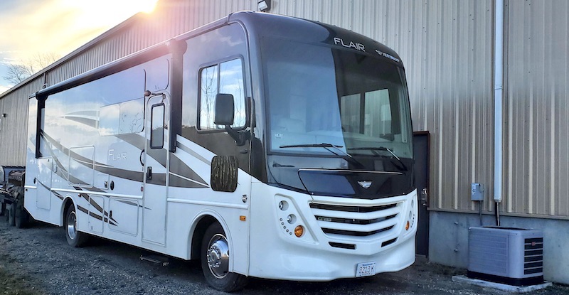 2019 FLEETWOOD 30’ CAMPER