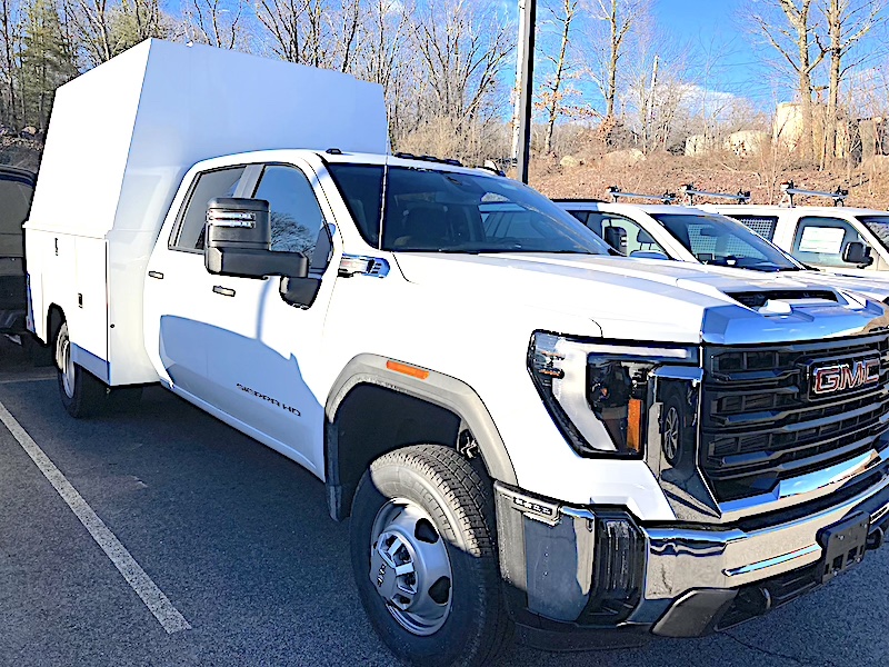 2025 K3500 CREW CAB DUALLY UTILITY