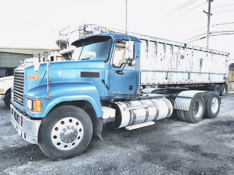 2012 MACK CH613 TRACTOR