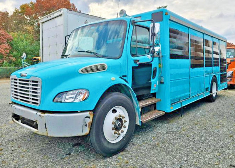 2006 FREIGHTLINER M2 W/HACKNEY 10-BAY ALUMINUM BEVERAGE BODY