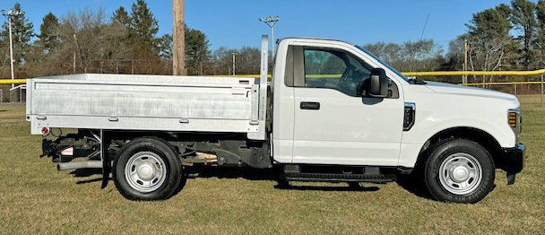 2017 FORD F250 SUPER DUTY 8’ ALUMINUM FLATBED