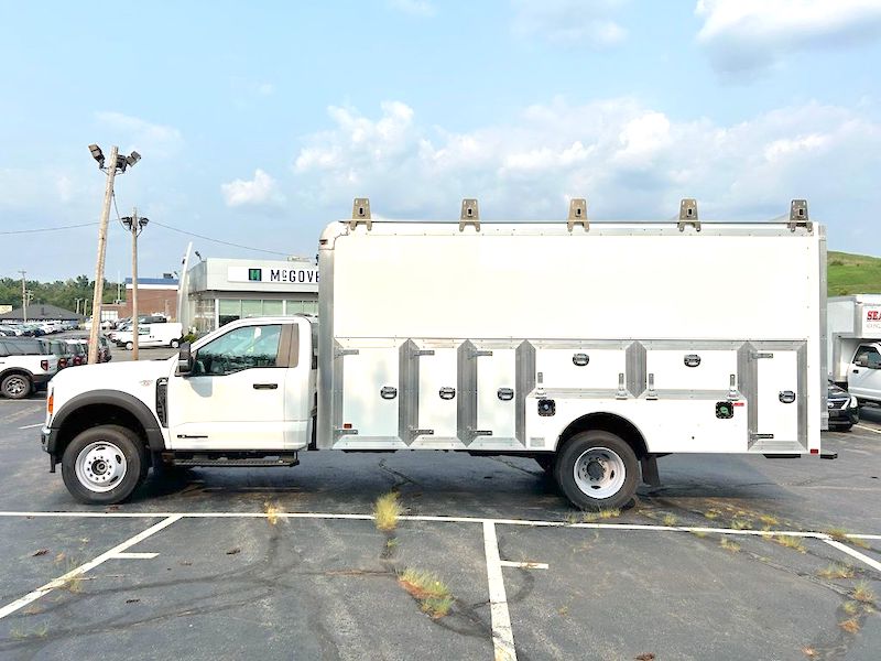 2023 FORD F600 16’ UTILITY BODY