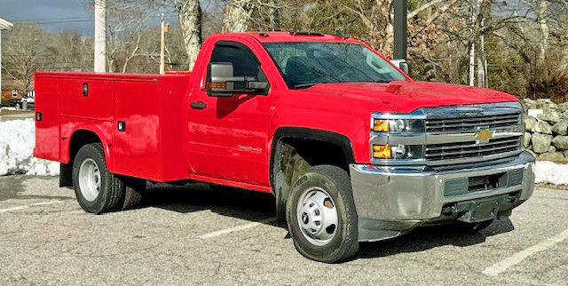 2017 CHEVROLET 3500 DRW 9’ UTILITY 4X4