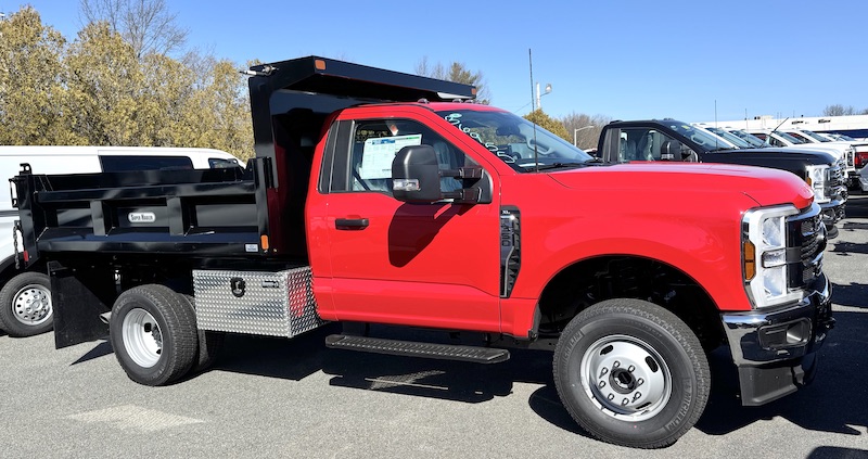 2025 FORD F550 DRW 4X4 DUMP BODY